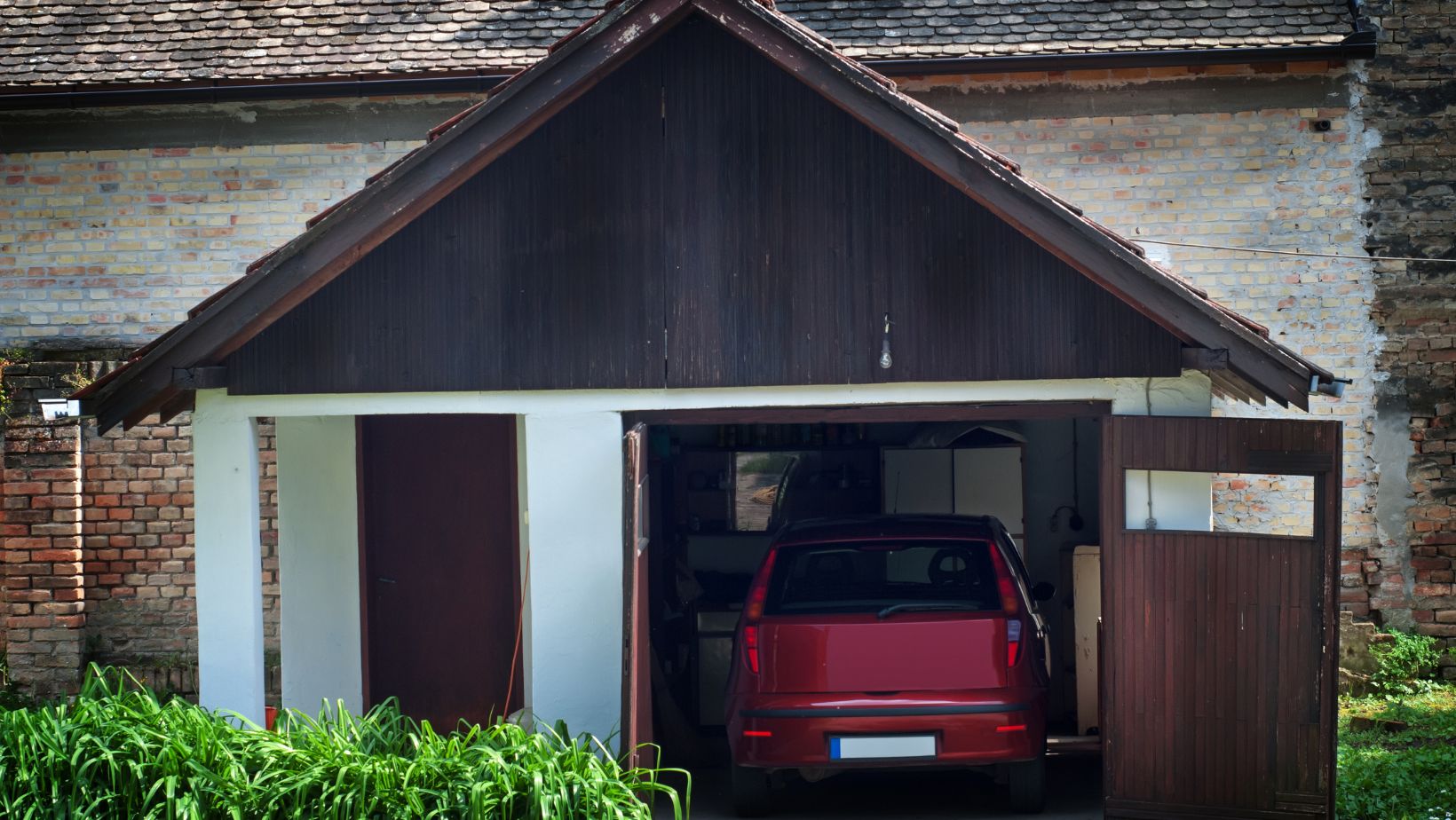 how to cover garage walls for party