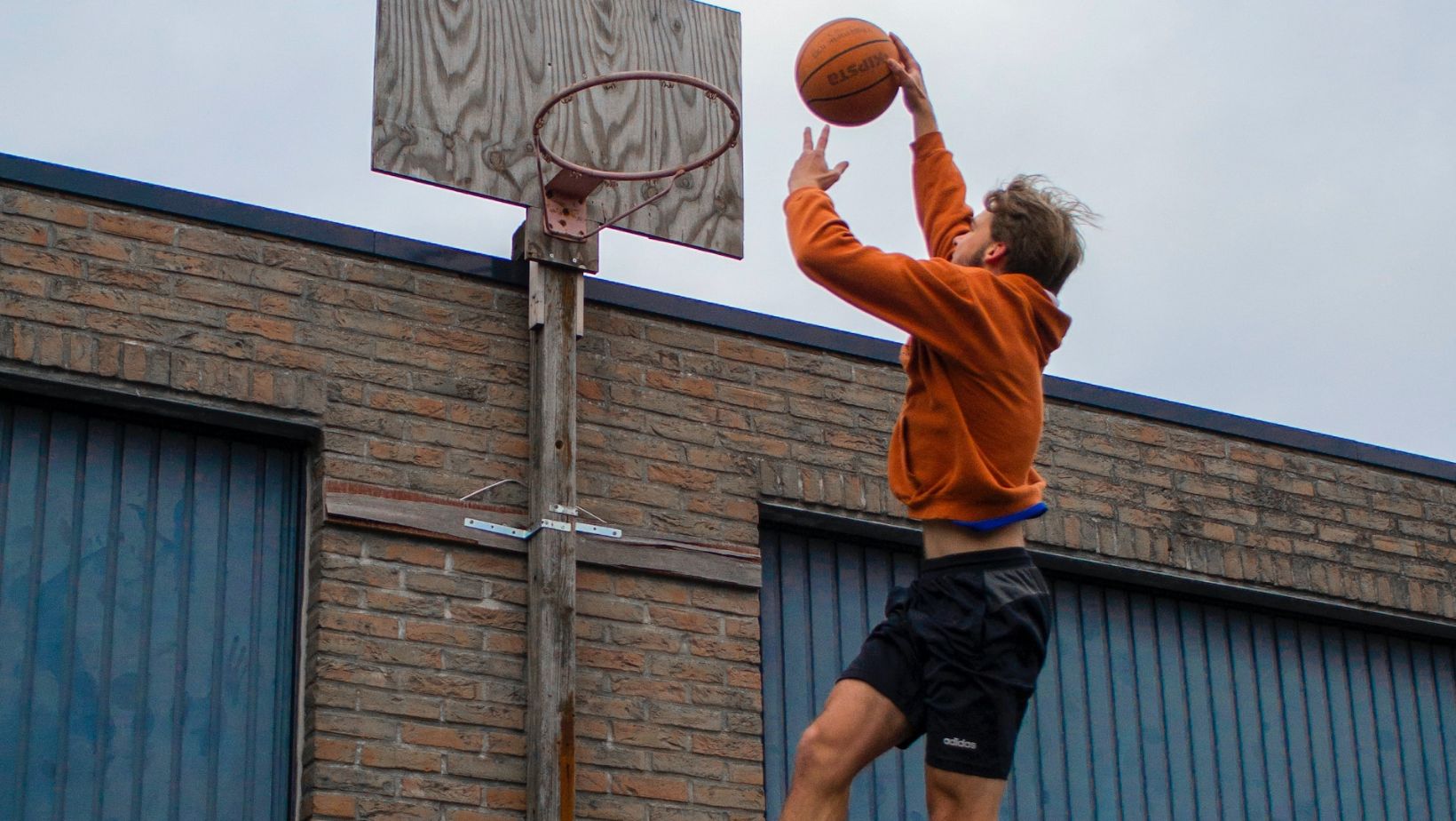 basketball hoop for garage roof