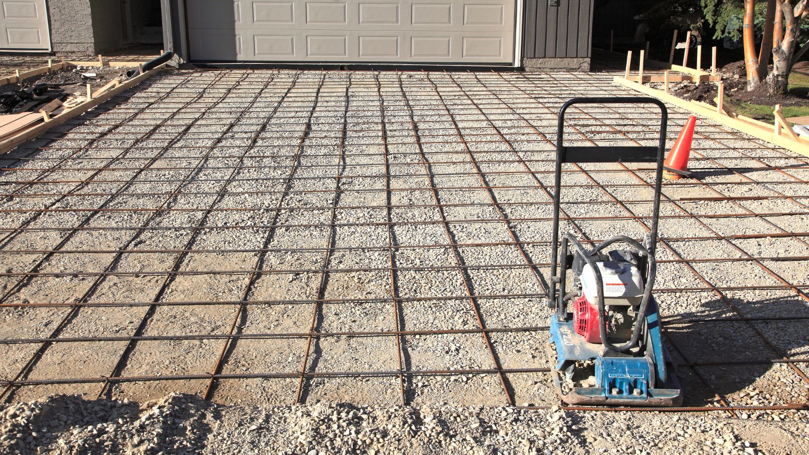 concrete thickness for garage
